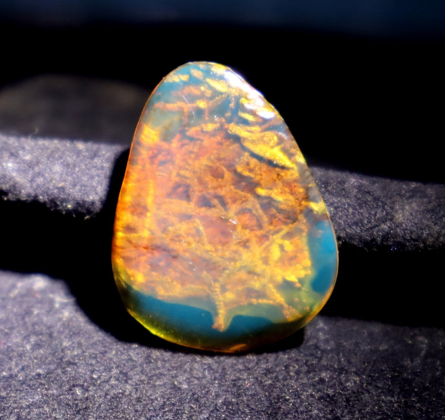 Charming Design Natural Dominican Translucent Deep Blue Amber Polished Stone 26mm – photo 7