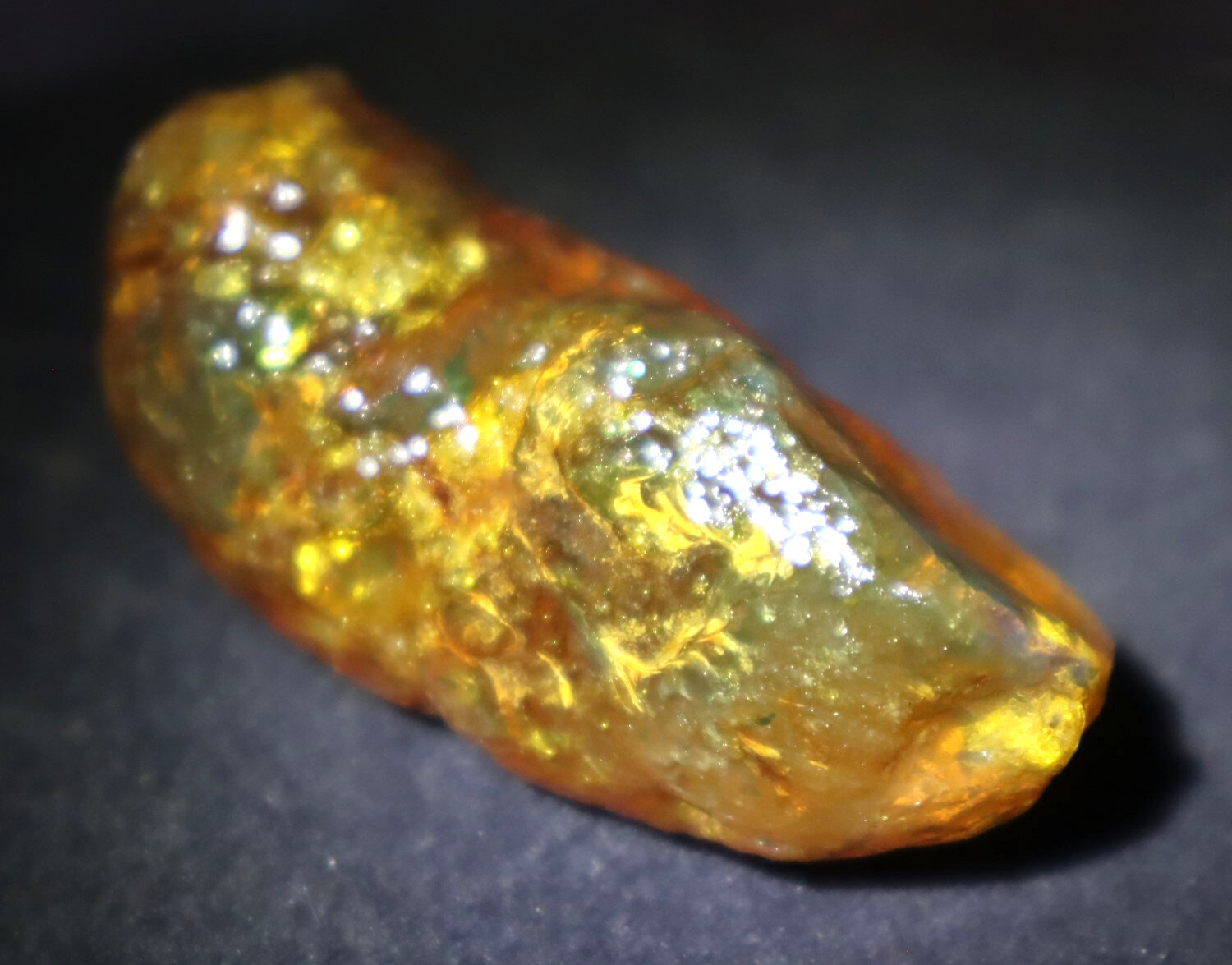 Impressive Natural Dominican Crystal Clear Yellow Green Amber Rough Specimen 54mm – photo 8