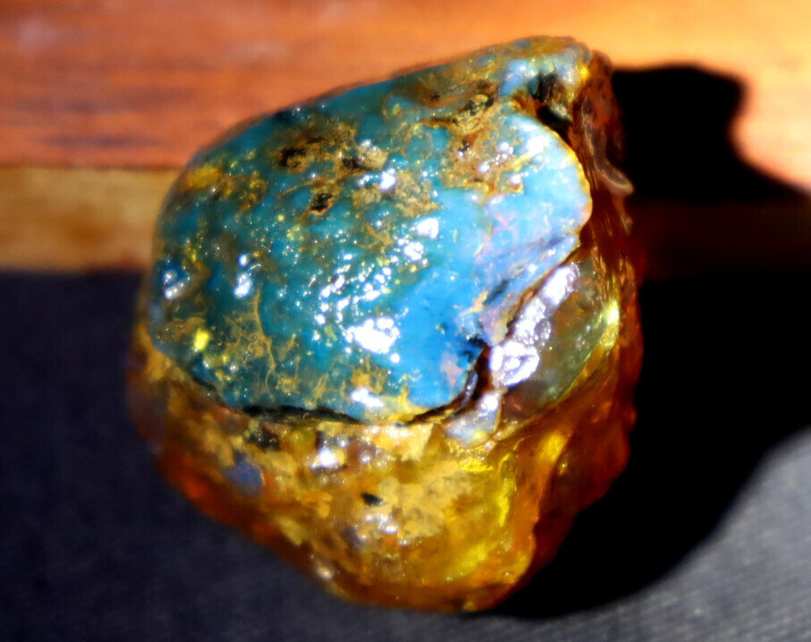 Impressive Natural Dominican Clear Sky Blue Amber Rough Specimen 36mm 14.1g – photo 7
