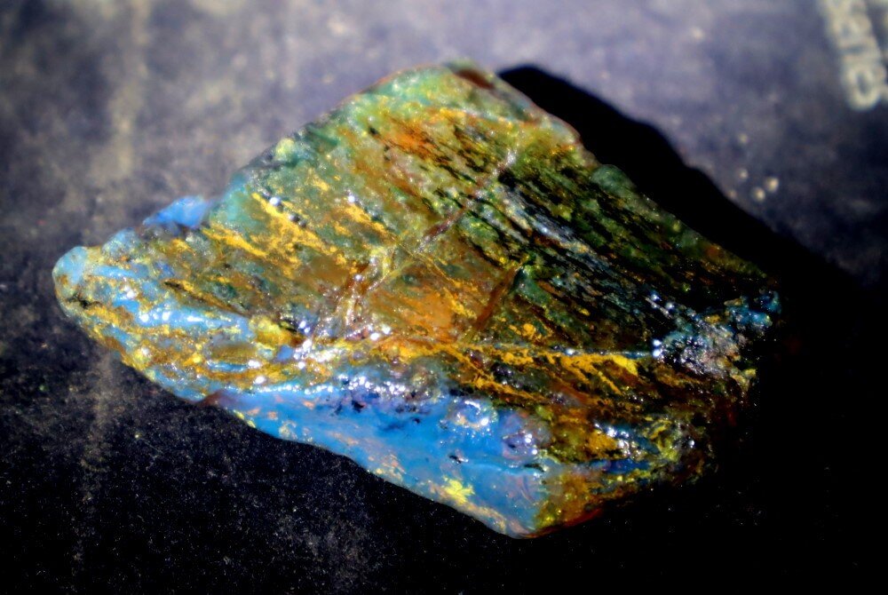 Finest Natural Dominican Clear Sky Blue Amber Rough Specimen 68mm 25.6g – photo 6