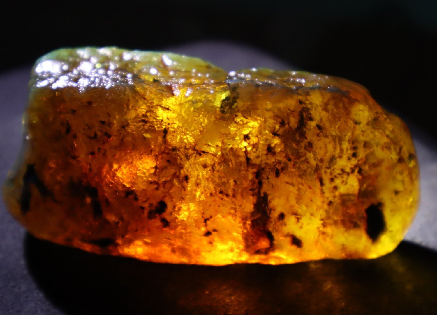Outstanding Natural Dominican Clear Green Blue Amber Rough Specimen 76mm 52g – photo 12