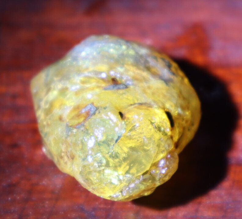 Beautiful Natural Dominican Clear Light Blue Yellow Amber Rough Specimen 43mm 14g – photo 8
