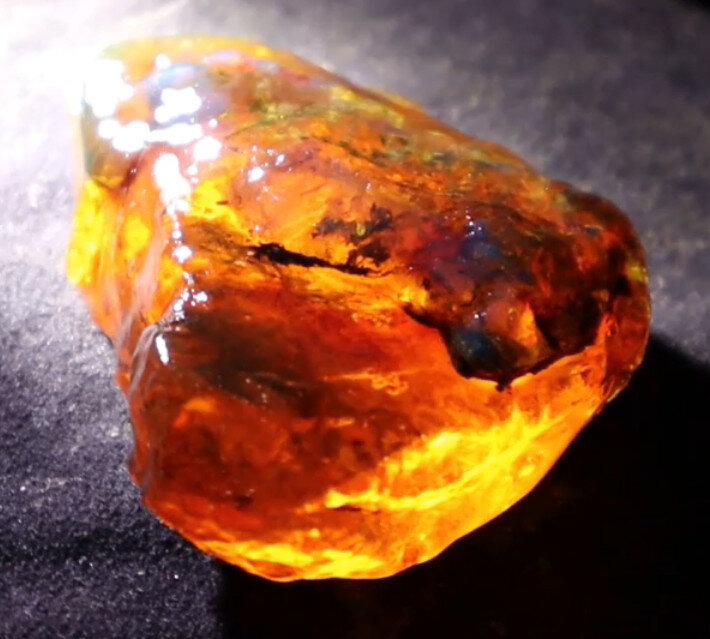 Exquisite Natural Dominican Clear Orange Blue Amber Rough Specimen 50mm 24g – photo 9