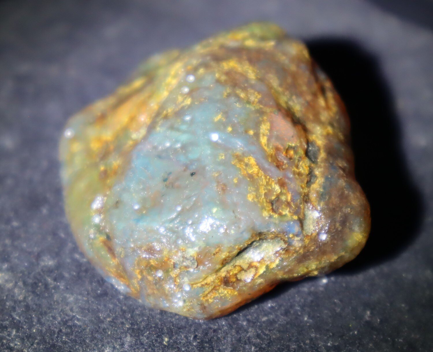Impressive Dominican Crystal Clear Sky Blue Amber Rough Specimen 43mm 20.1g – photo 10