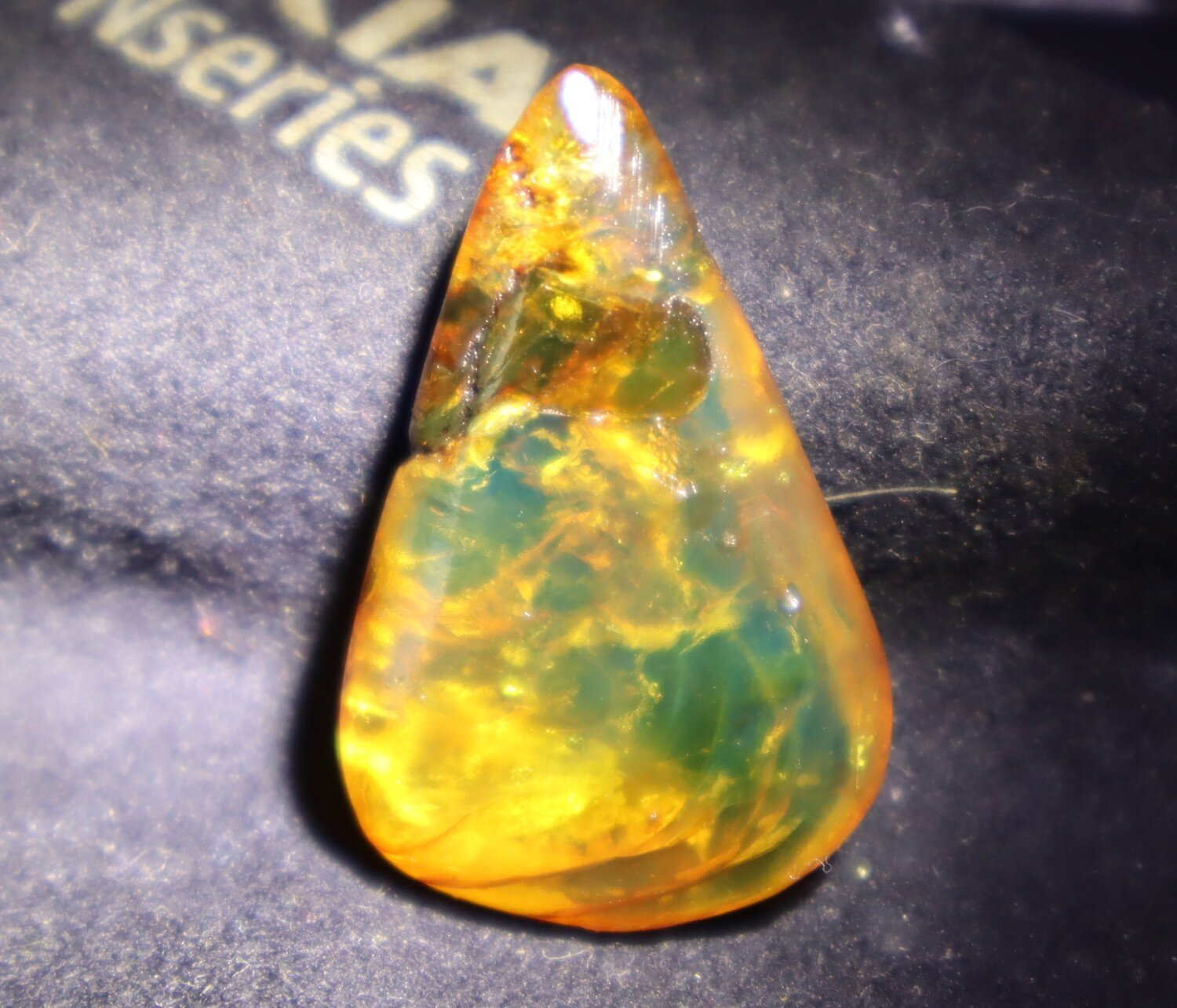 Charming Design Natural Dominican Clear Light Blue Amber Polished Stone 32mm – photo 6