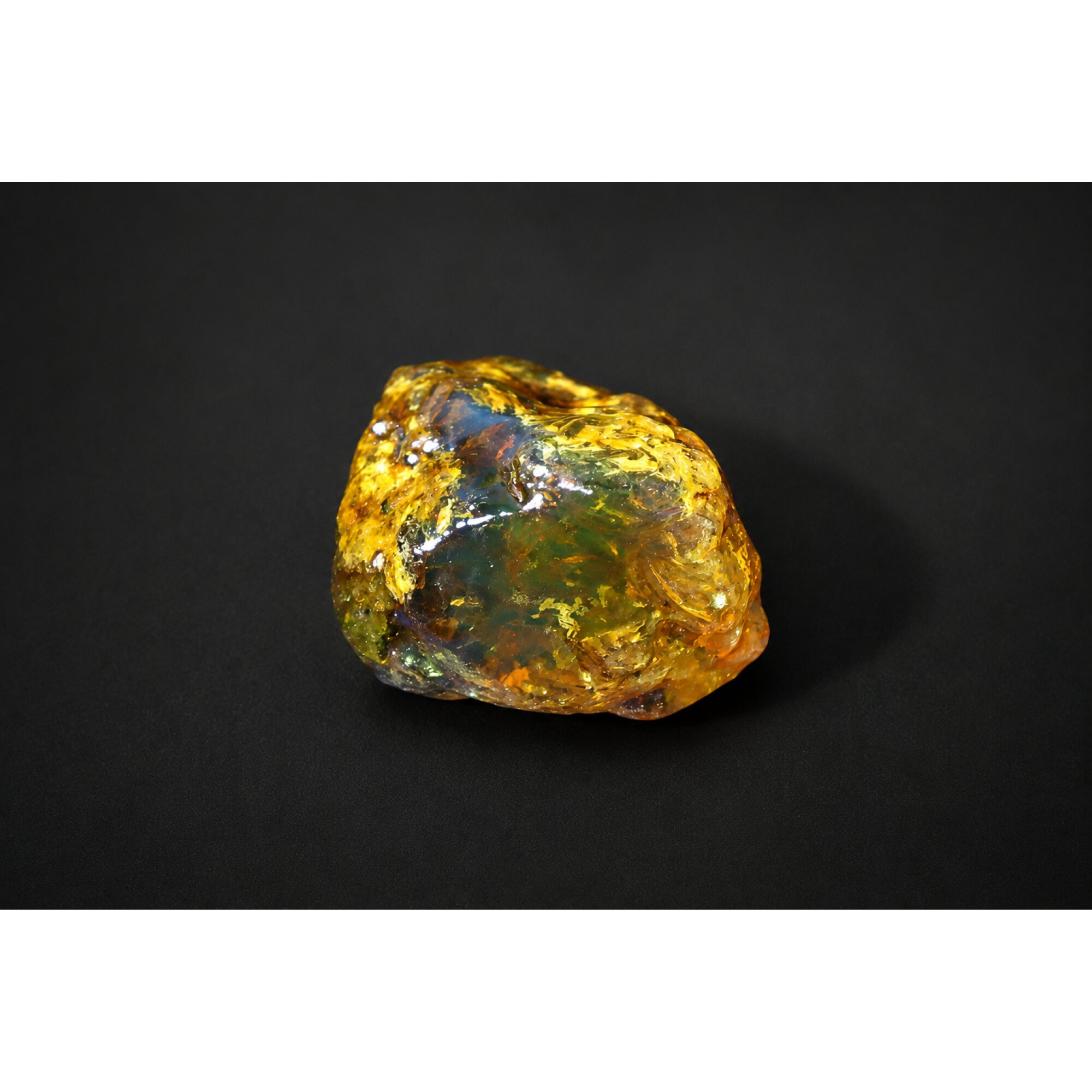 Translucent sea blue Natural Dominican Amber rough Specimen 33 mm – photo 15