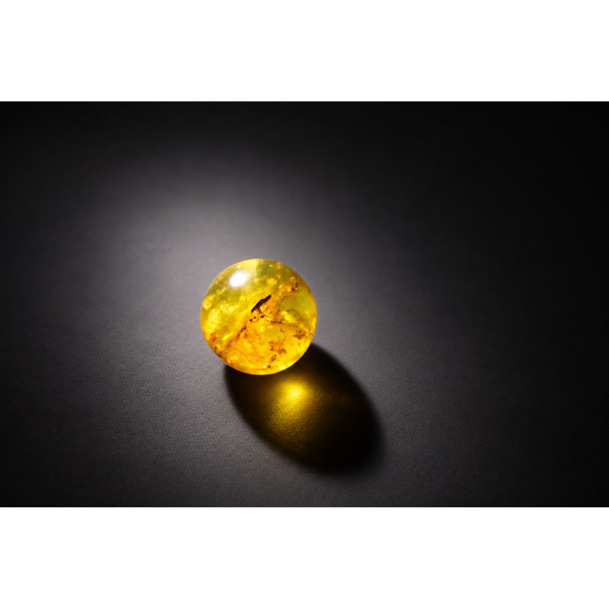 Natural green yellow Dominican amber sphere/ball 20.2mm – photo 7