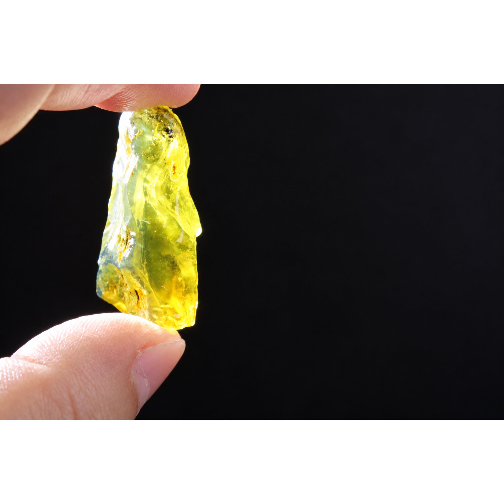Naturally formed orange blue rough specimen Dominican amber 38mm – photo 11