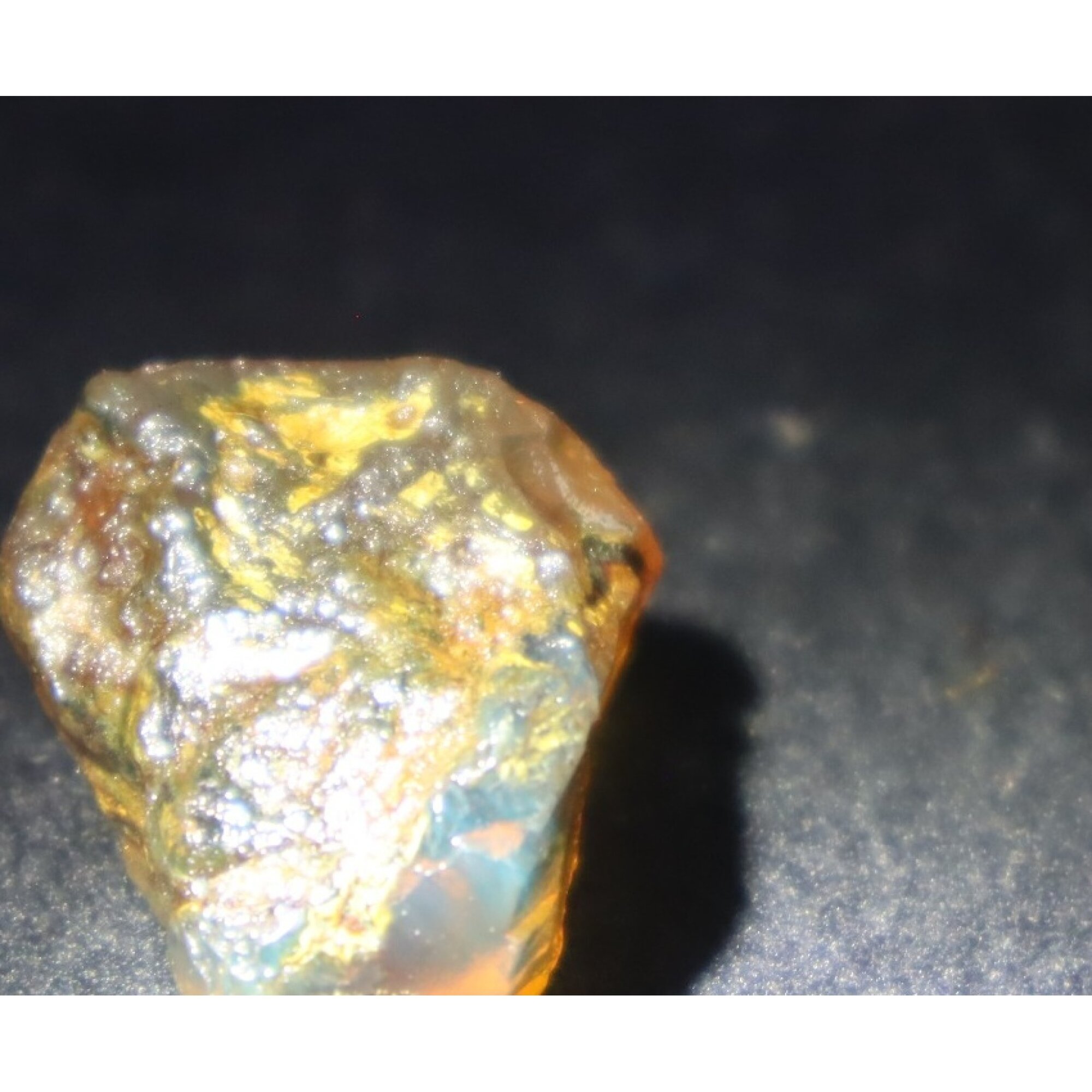 Genuine light blue rough specimen Dominican amber 25mm – photo 12