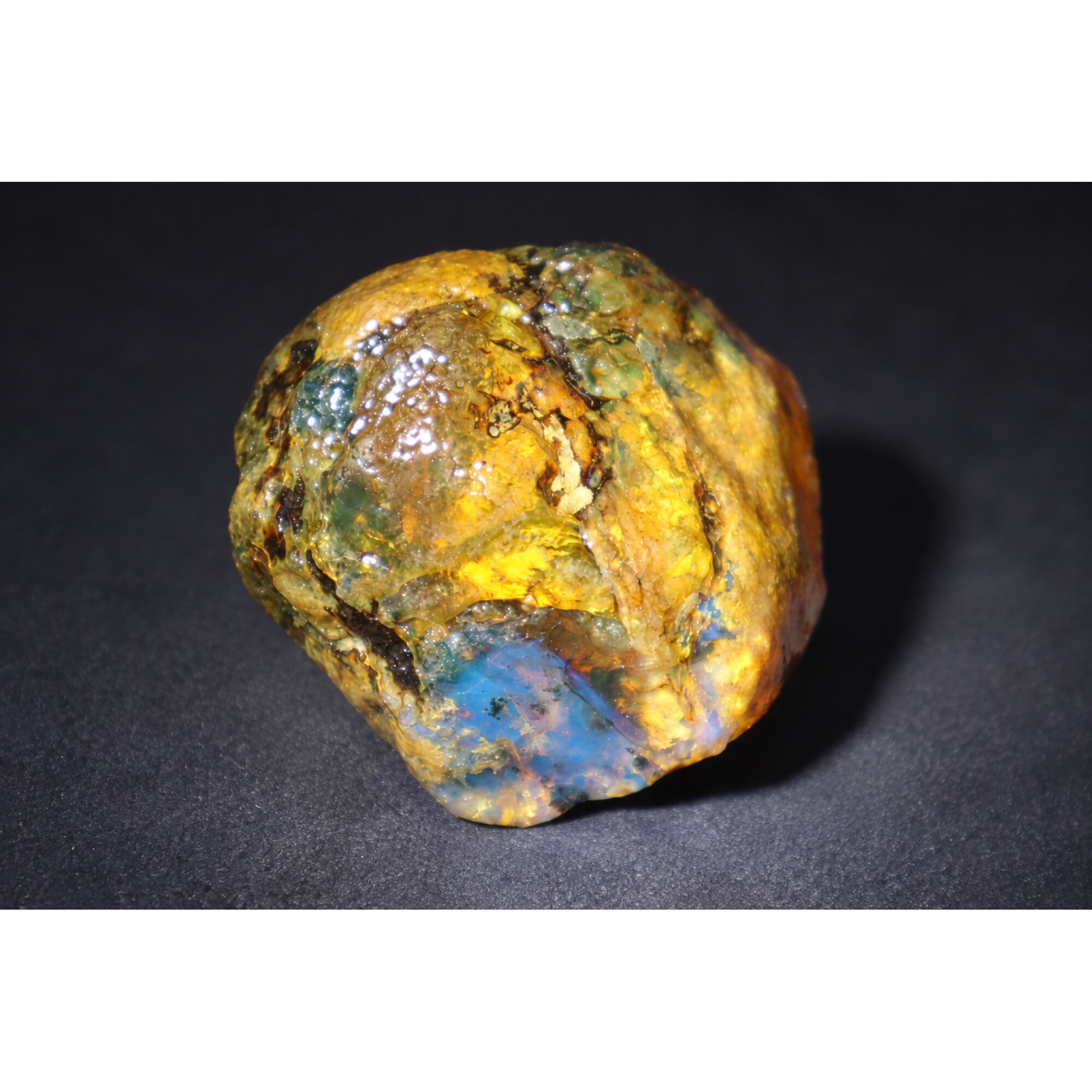 Authentic sky blue rough specimen Dominican amber 42mm – photo 8