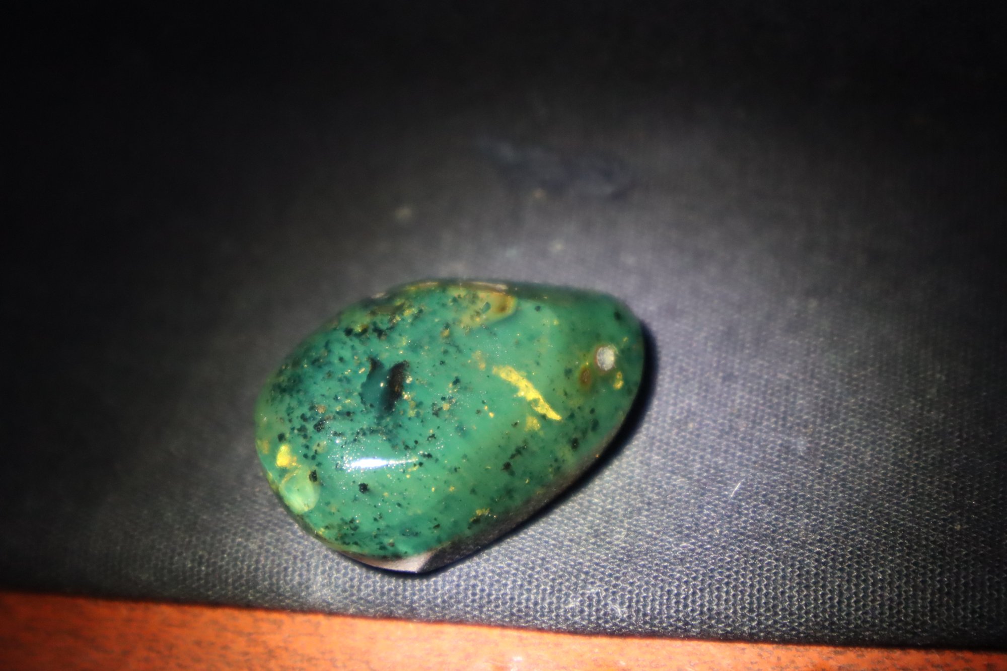 Earth mined cognac green polished Dominican amber 35mm – photo 16