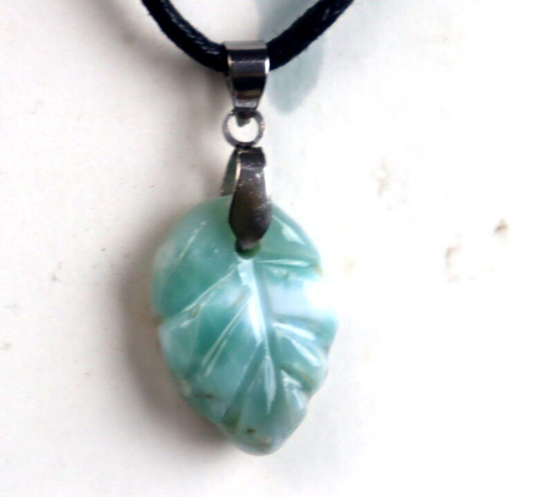 Lovely Natural Ocean Blue Larimar Necklace adjustable free leather cord – photo 6