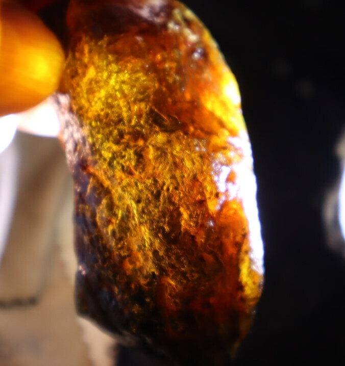 Charming Design Natural Dominican Clear Green Blue Amber Rough Specimen 70mm 36. – photo 10