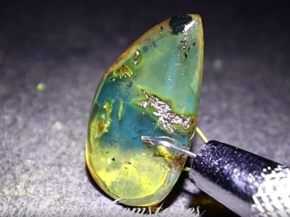 Beautiful Natural Dominican Clear Sky Blue Amber Polished Stone 22mm – photo 7