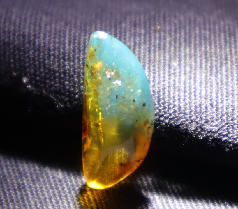 Natural Dominican Clear Sky Blue Amber Polished Stone 20mm – photo 10
