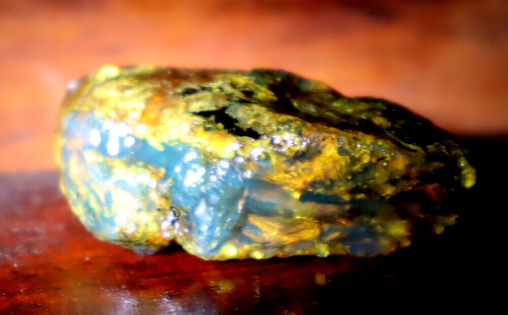 Beautiful Natural Dominican Clear Light Blue Amber Rough Specimen 47mm 12.5g – photo 4
