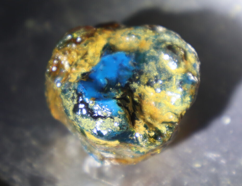 Rarest Natural Dominican Translucent Deep Blue Amber Rough Specimen 31mm 14.3g – photo 9