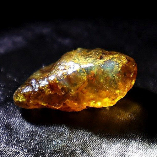 Exquisite Handcrafted Orange Blue Dominican Amber Rough Specimen Chunk 34mm 4.2g – photo 4