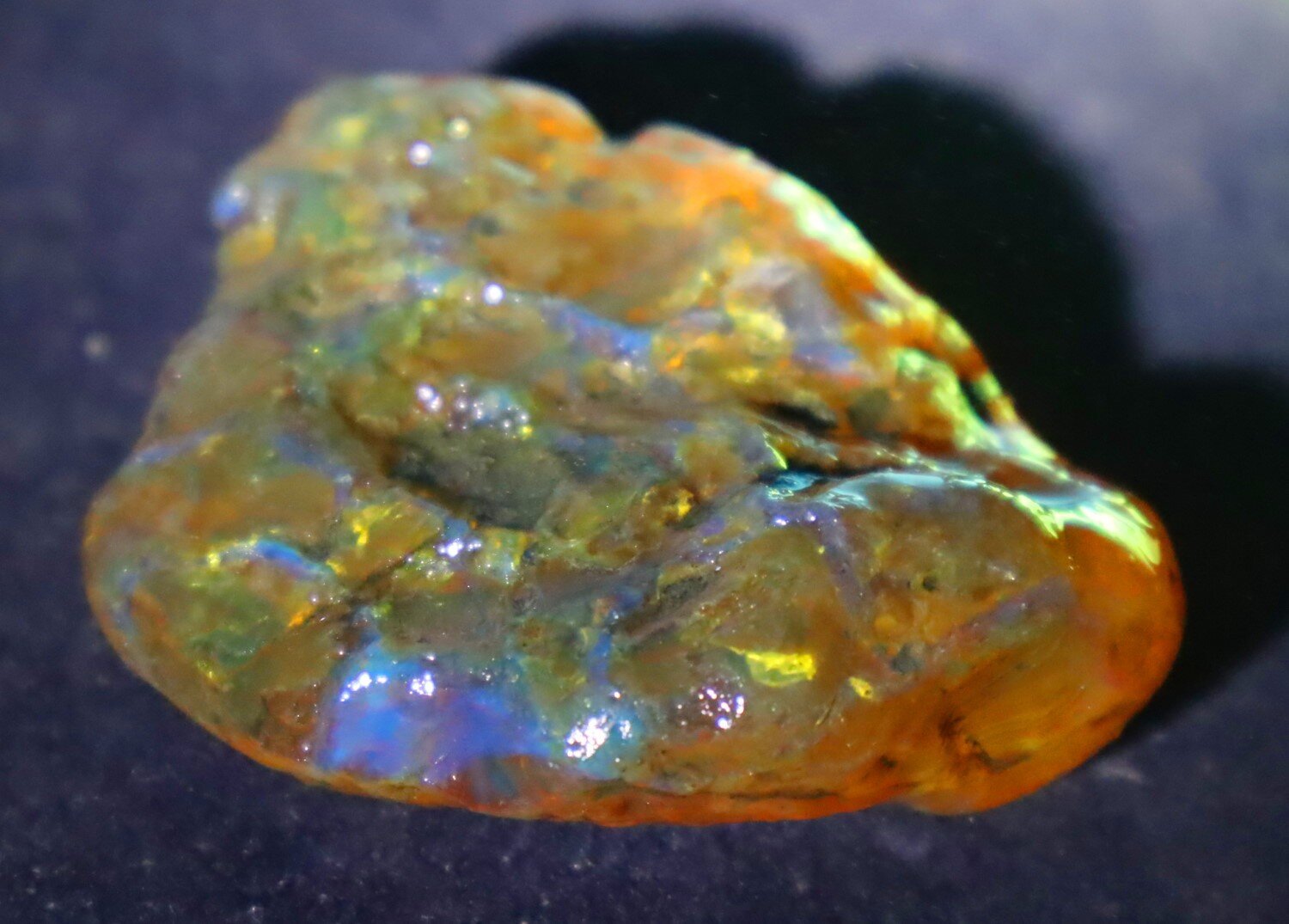 Natural Dominican Blue Amber Rough Specimen 53mm 26.2g Clear Yellow – photo 10