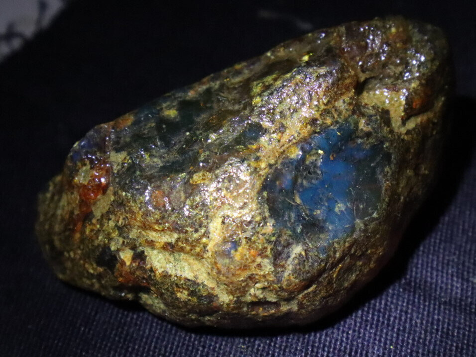 Beautiful Natural Dominican Translucent Green Blue Amber Rough Specimen 54mm 22g – photo 8