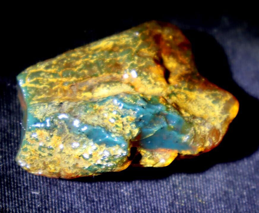 Exquisite Natural Dominican Clear Sky Blue Amber Rough Specimen 44mm 9.7g – photo 10