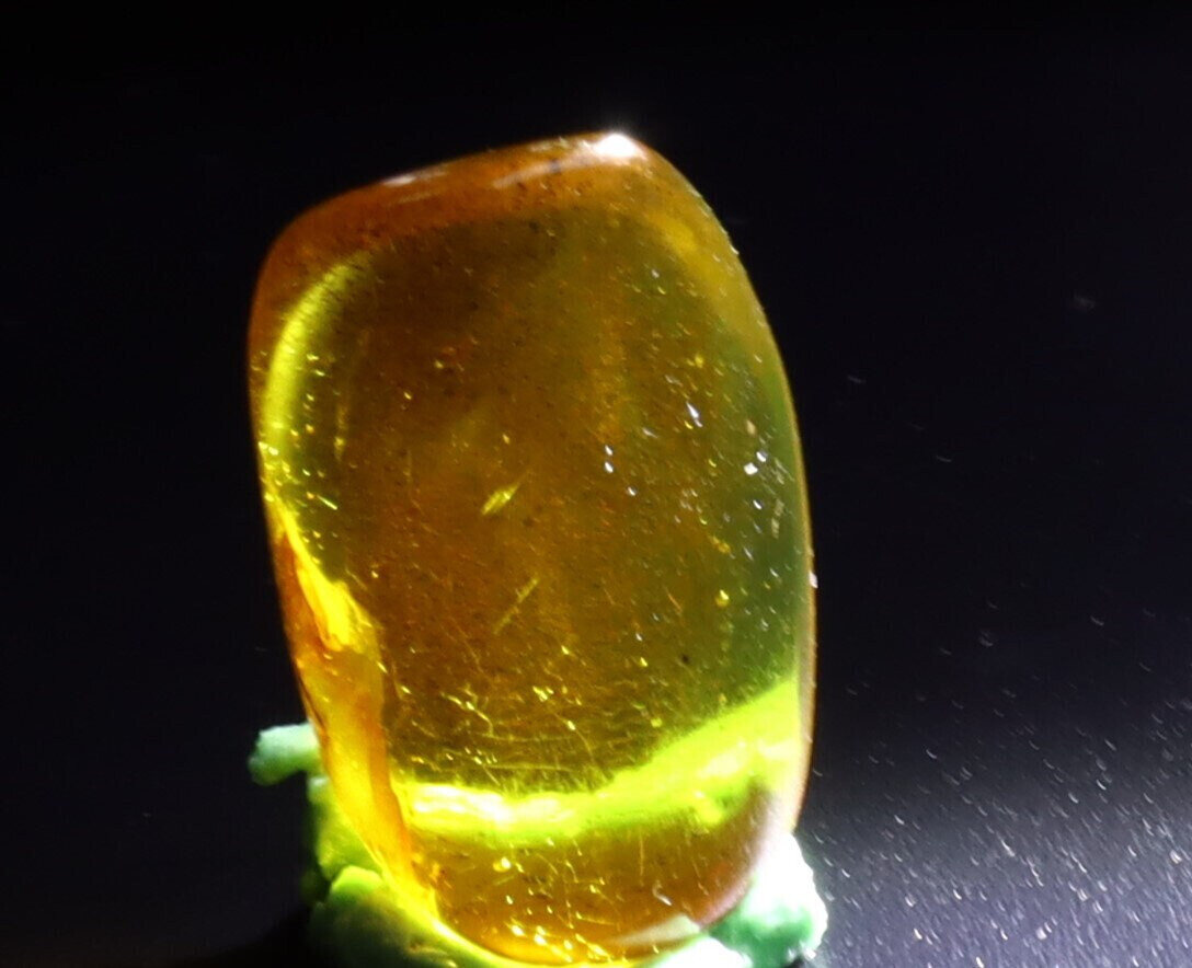 Beautiful Natural Dominican Orange Yellow Amber Polished Stone 25mm – photo 8