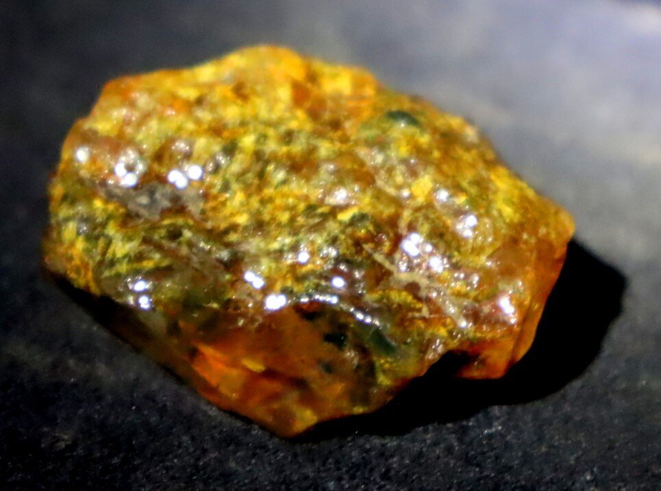 Exquisite Natural Dominican Clear Deep Yellow Amber Rough Specimen 37mm 8.6g – photo 4