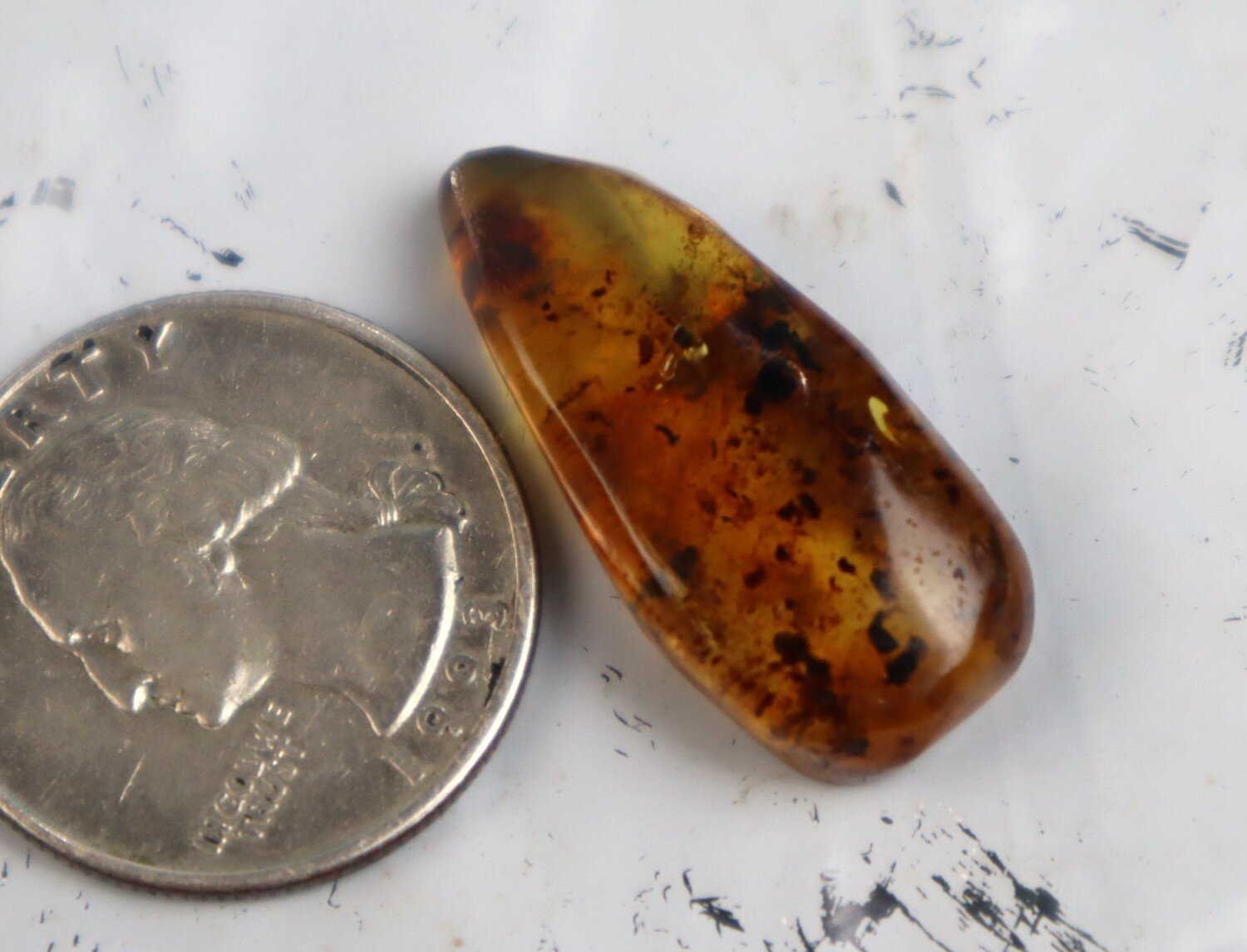 Charming Design Natural Translucent Orange Blue Amber Cabochon 30mm – photo 7