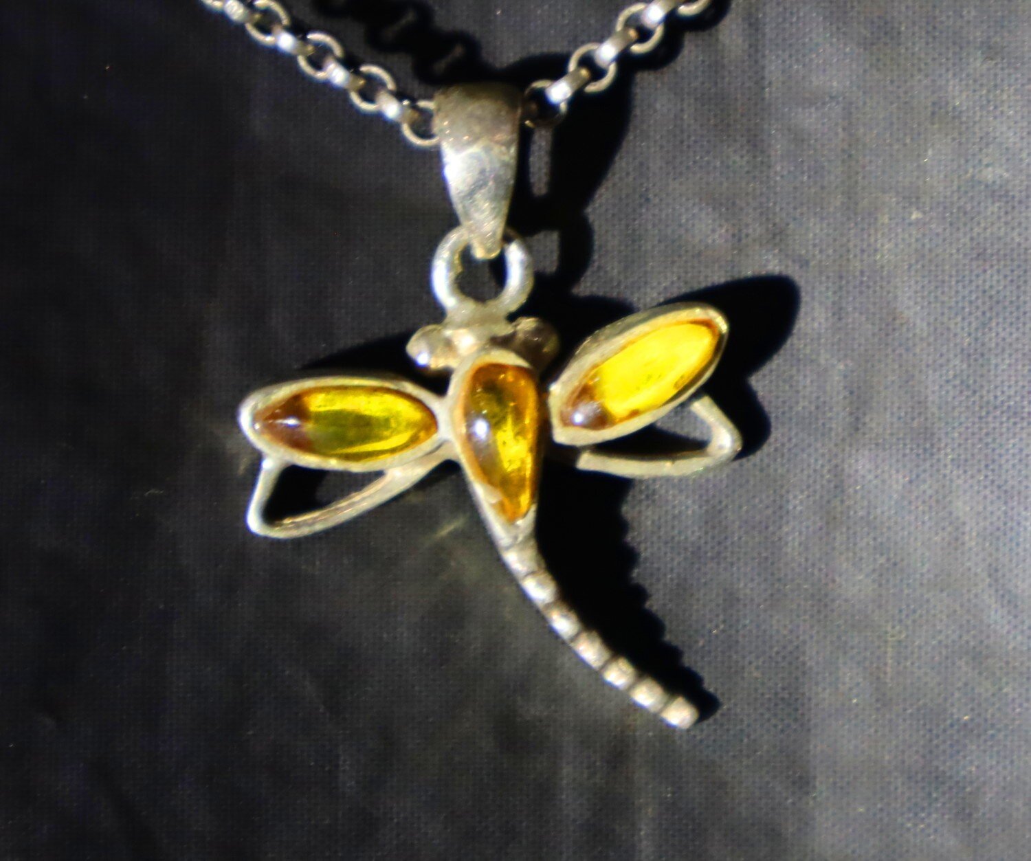 Lovely Natural Clear Amber solid .925 Sterling Silver Dragonfly Pendant 35mm – photo 7